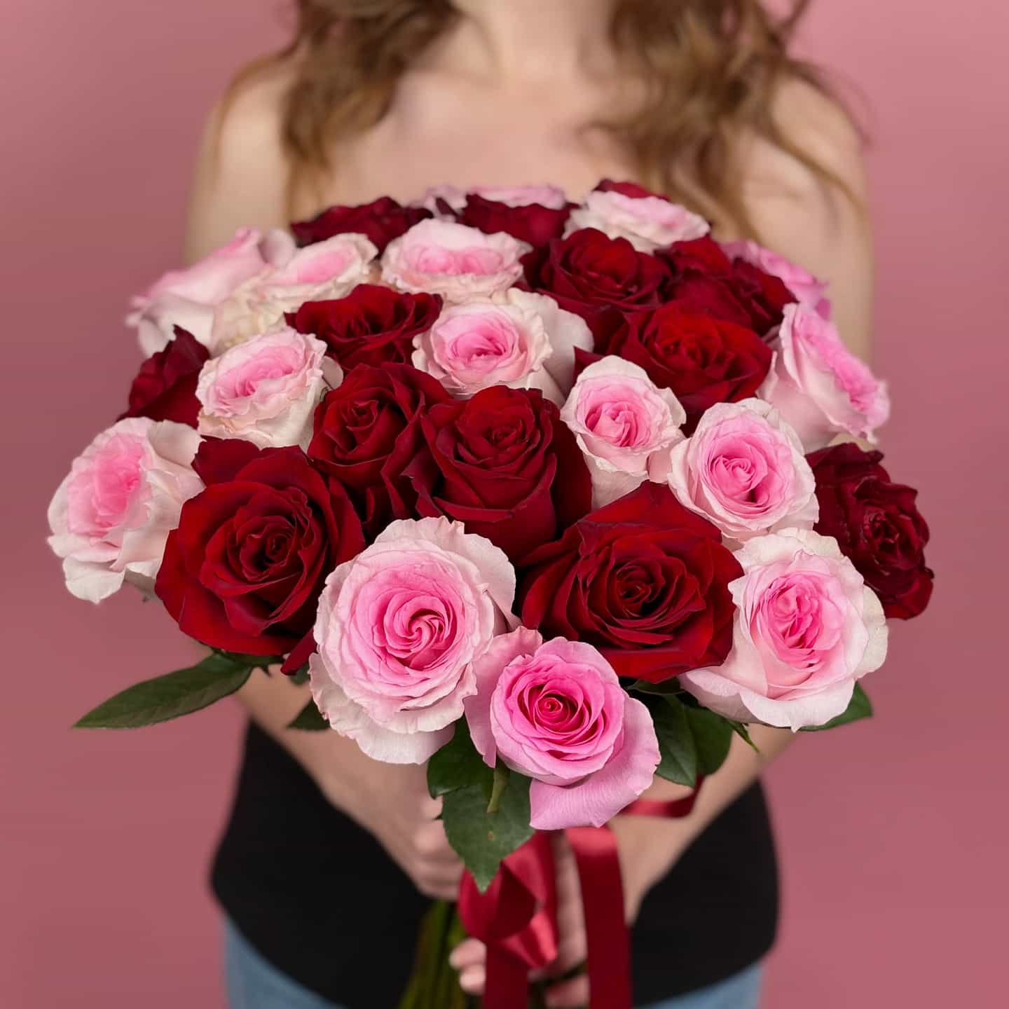 Микс розы, 29 шт. красные-розовые