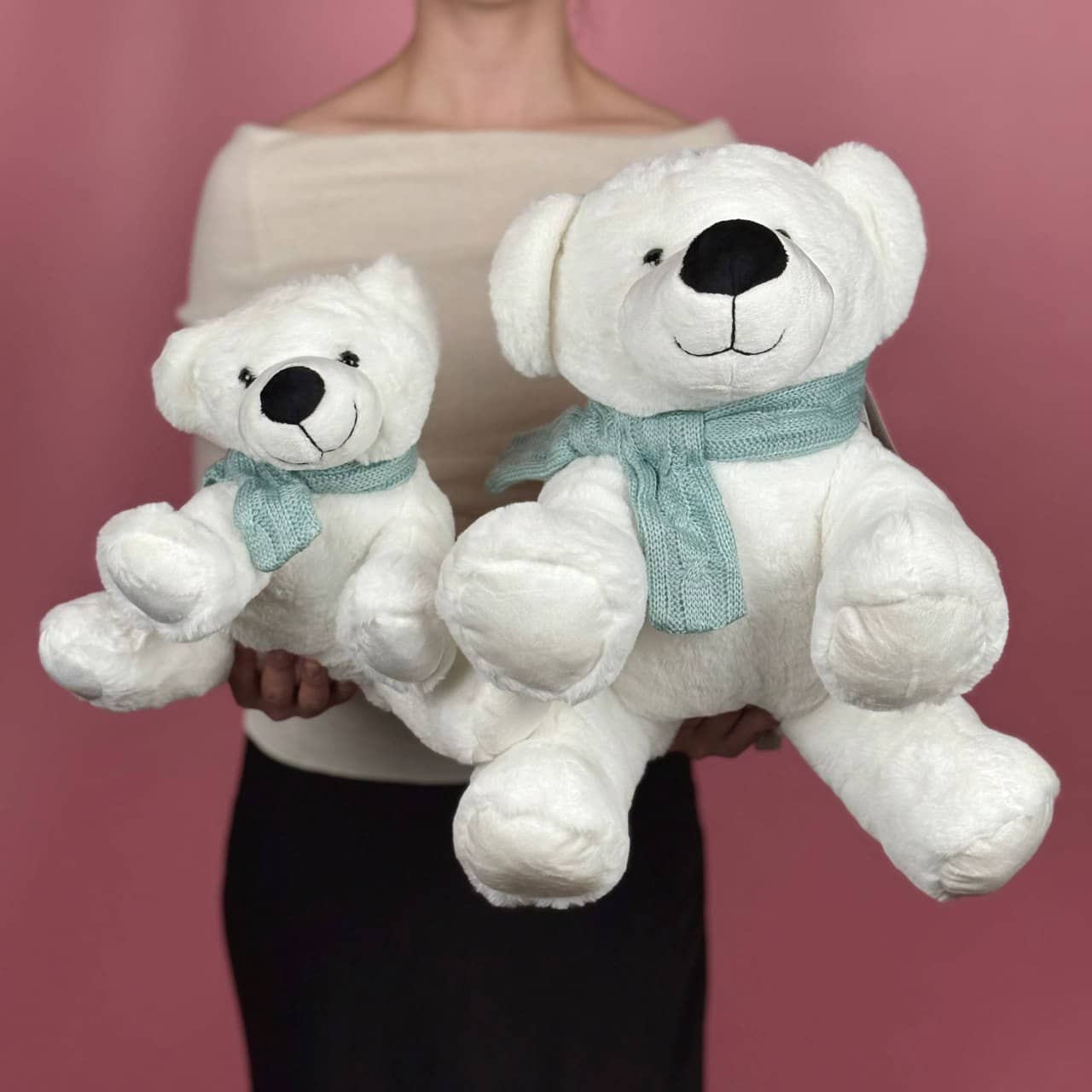 Игрушка мягконабивная ТМ "Relana" Полярный мишка в шарфике, 36 см, в/п 35*30*20 см — фото 1