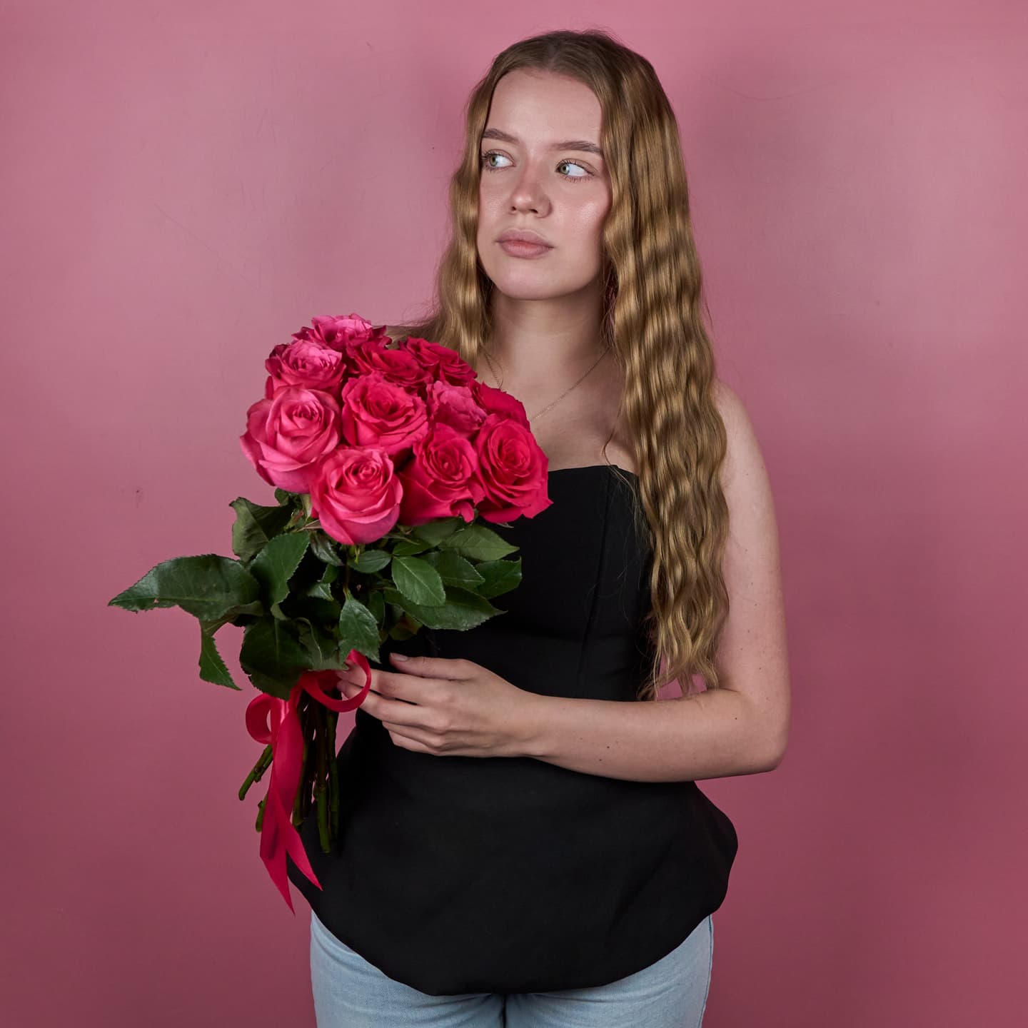Насыщенно-розовые розы , 11 шт. — миниатюра 3