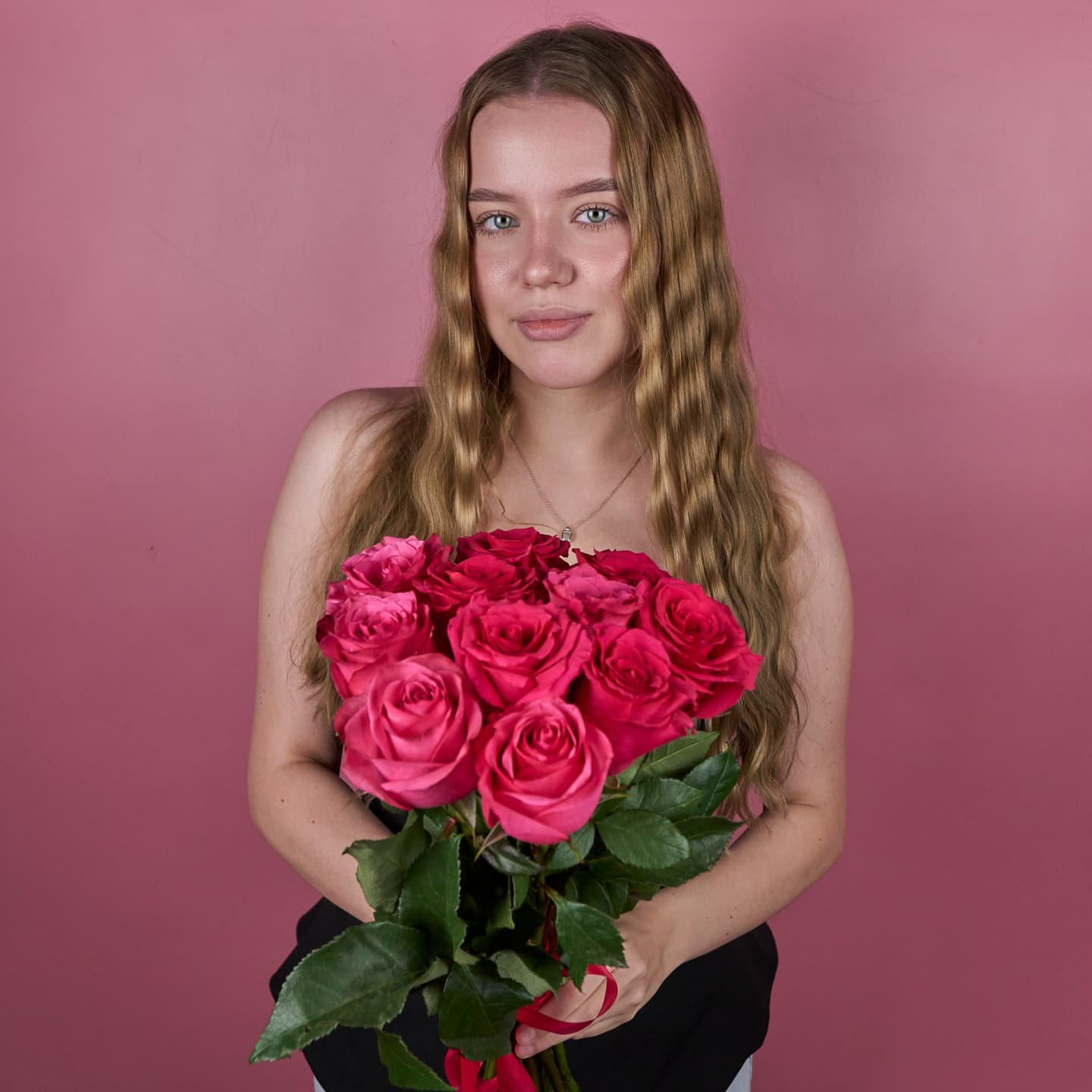 Насыщенно-розовые розы , 11 шт. — миниатюра 4