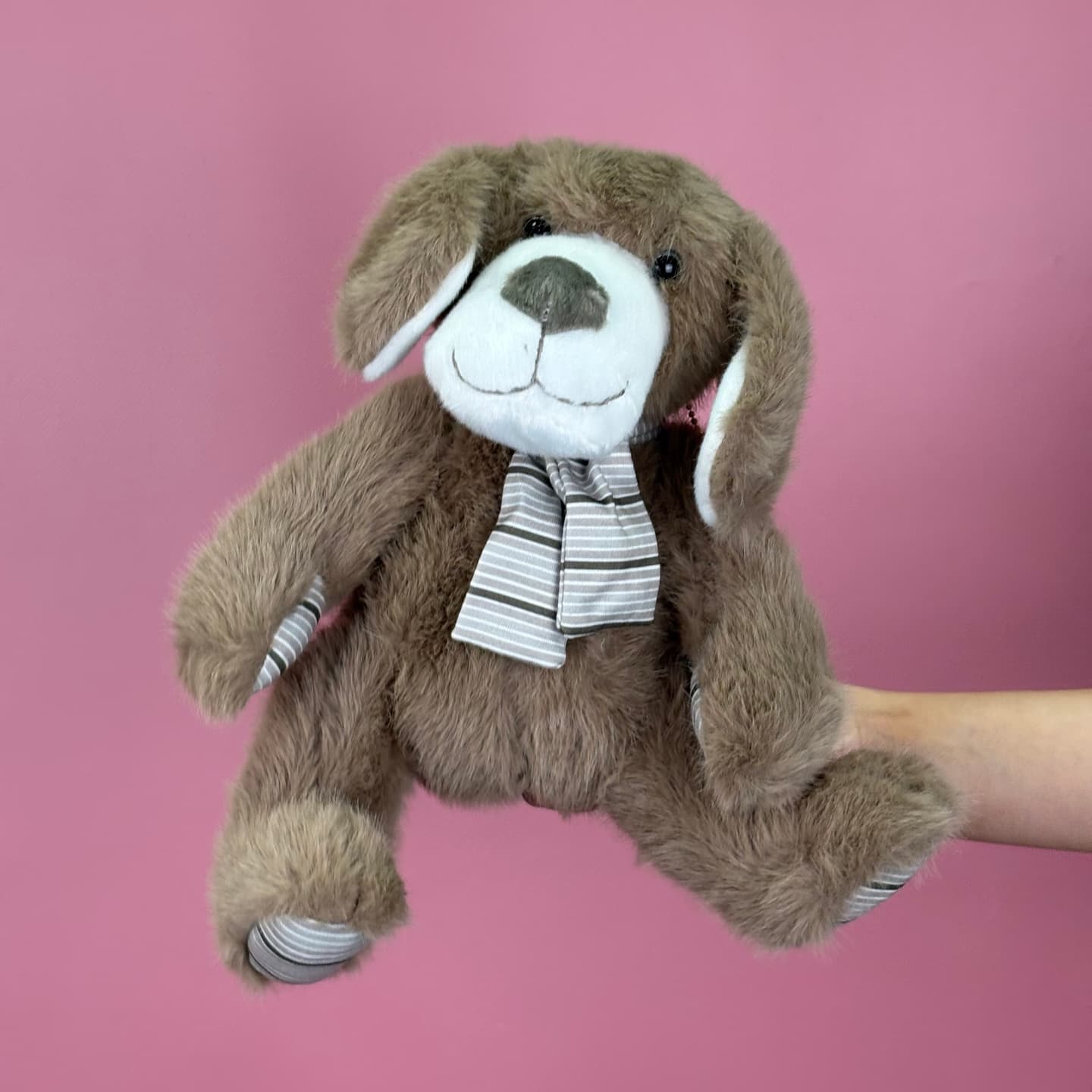 Игрушка мягконабивная ТМ "Relana" Собака бежевая в шарфике, 22 см, в/п 22*18*17 см