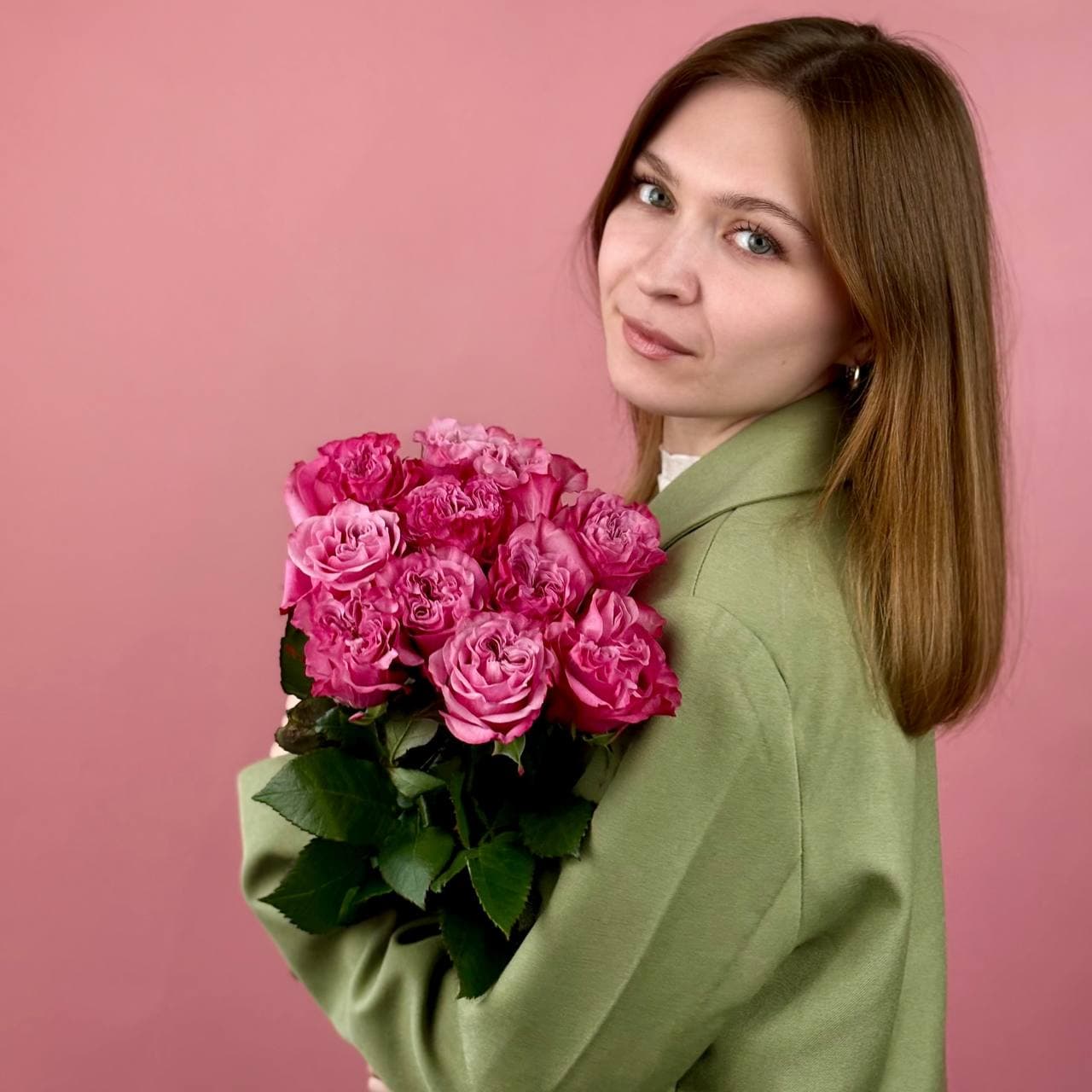 Пионовидные розовые розы, 11 шт. — миниатюра 5