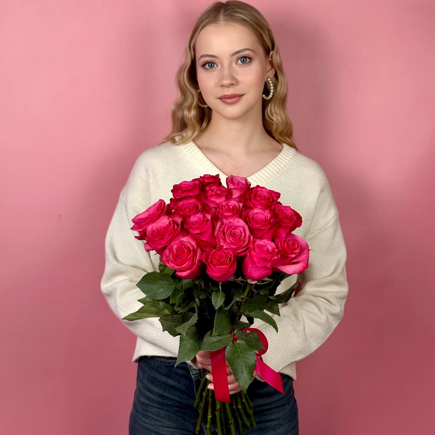 Ярко-розовые розы, 17 шт. — миниатюра 1